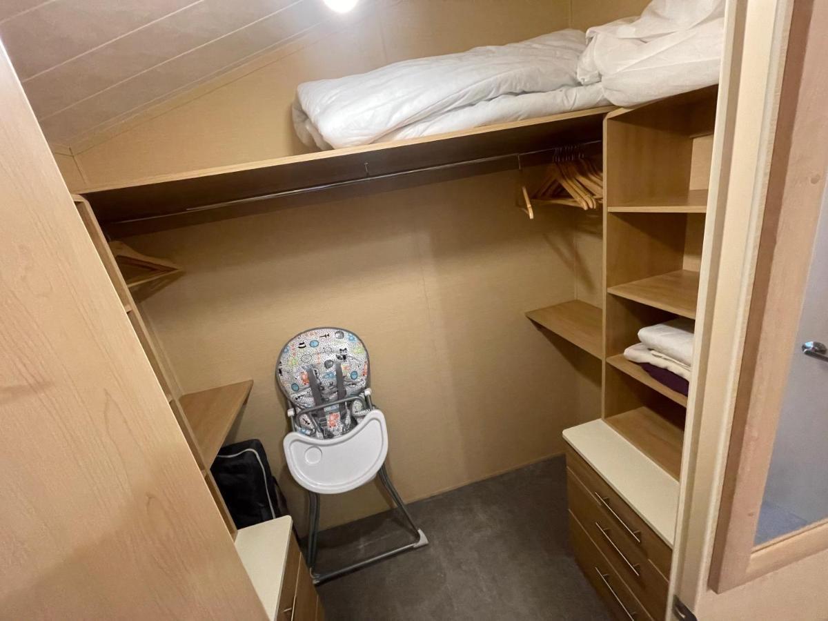 Luxury Lakeside Lodge L2 With Hot Tub Situated At Tattershall Lakes Country Park מראה חיצוני תמונה